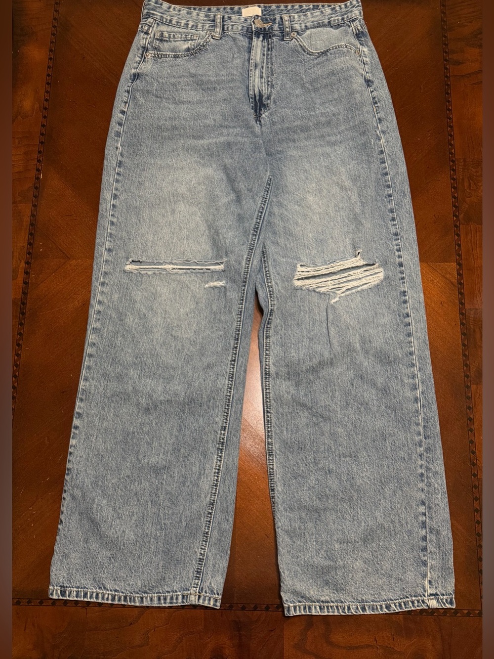 Women’s Light Blue Ripped Jeans